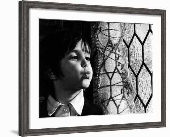 The Spirit Of The Beehive, (aka El Espiritu De La Colmena), Ana Torrent, 1973-null-Framed Photo