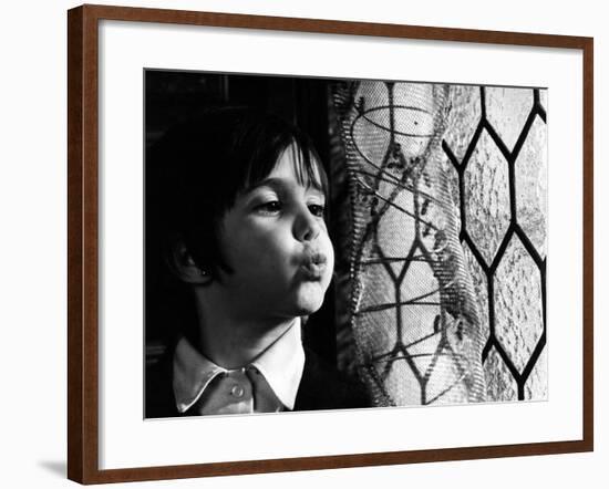 The Spirit Of The Beehive, (aka El Espiritu De La Colmena), Ana Torrent, 1973-null-Framed Photo