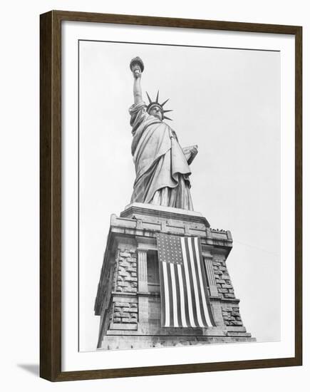 The Statue of Liberty-null-Framed Premium Photographic Print