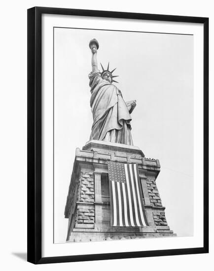 The Statue of Liberty-null-Framed Premium Photographic Print