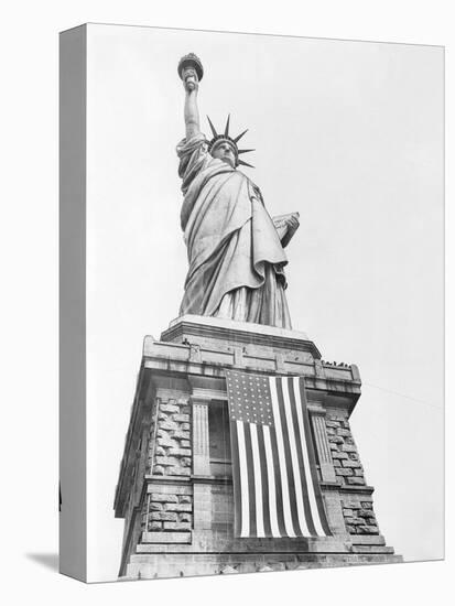 The Statue of Liberty-null-Stretched Canvas