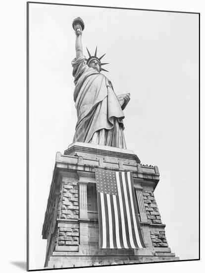 The Statue of Liberty-null-Mounted Photographic Print