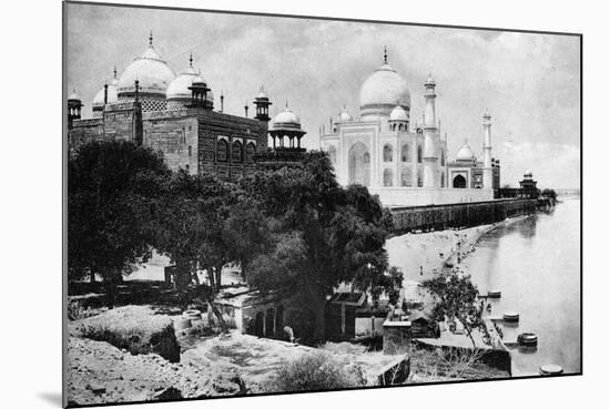 The Taj Mahal, Agra, 20th Century-null-Mounted Giclee Print