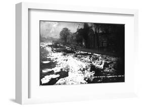 The Thames at Hammersmith in Winter, 1895-null-Framed Photographic Print