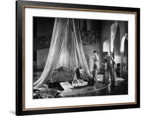 The Thief Of Bagdad, Julanne Johnston, Anna May Wong, Douglas Fairbanks, Sr., 1924-null-Framed Photo