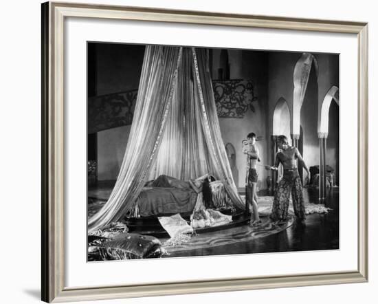 The Thief Of Bagdad, Julanne Johnston, Anna May Wong, Douglas Fairbanks, Sr., 1924-null-Framed Photo
