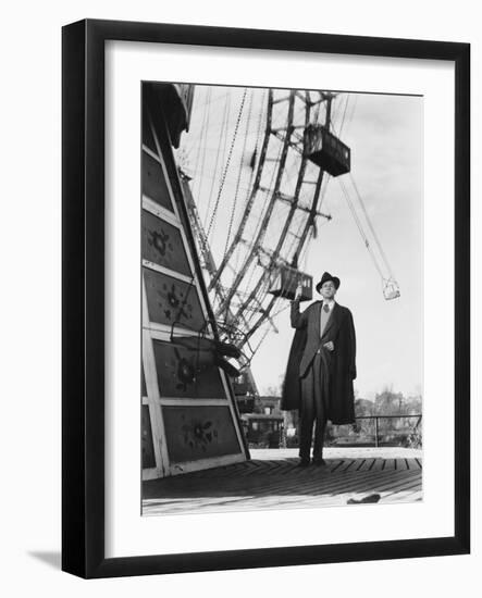 The Third Man, Joseph Cotten, 1949-null-Framed Photo