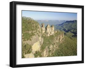 The Three Sisters from Echo Point, Katoomba, the Blue Mountains, New South Wales, Australia-Gavin Hellier-Framed Photographic Print