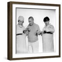 The Three Stooges: Hey Moe! I Got No Pulse!-null-Framed Photo