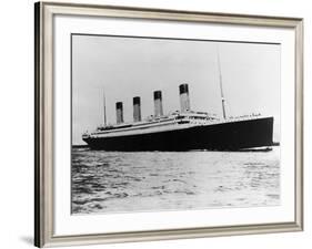 The Titanic Sails on the Ocean-null-Framed Photographic Print