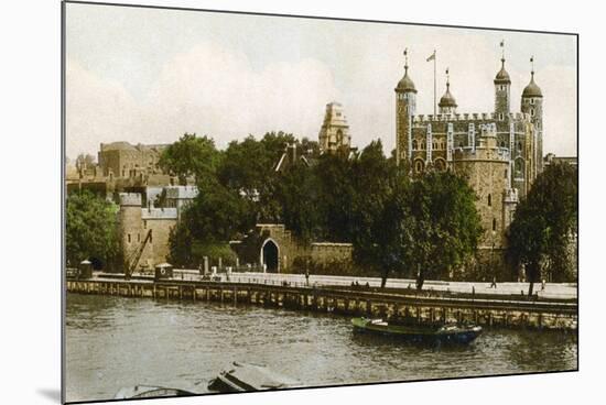 The Tower of London, Early 20th Century-null-Mounted Giclee Print