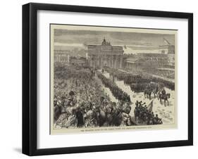 The Triumphal Entry of the German Troops into Berlin, the Brandenburg Gate-null-Framed Giclee Print