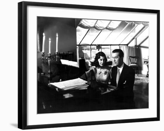 The Uninvited, Gail Russell, Ray Milland, 1944-null-Framed Photo