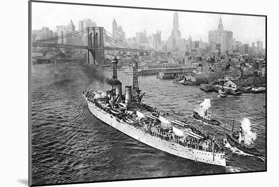 The United States Battleship 'Texas' Setting Out from New York Harbour, C.1917-null-Mounted Giclee Print