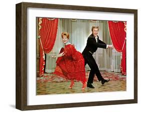 The Unsinkable Molly Brown, Debbie Reynolds, Harve Presnell, 1964-null-Framed Photo