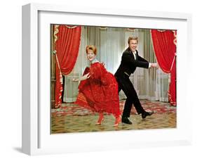 The Unsinkable Molly Brown, Debbie Reynolds, Harve Presnell, 1964-null-Framed Photo