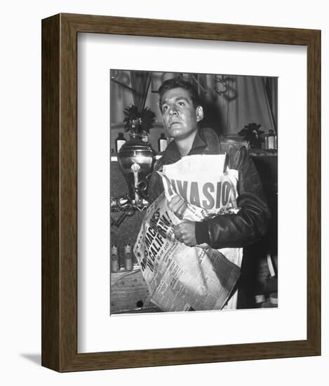 The War of the Worlds-null-Framed Photo