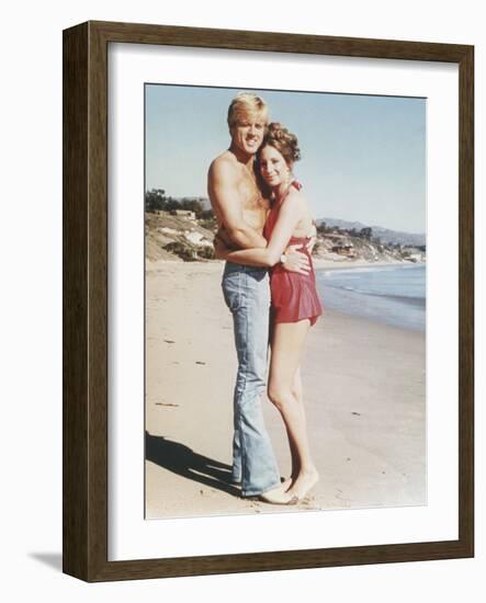 The Way We Were, Robert Redford, Barbra Streisand, 1973-null-Framed Photo