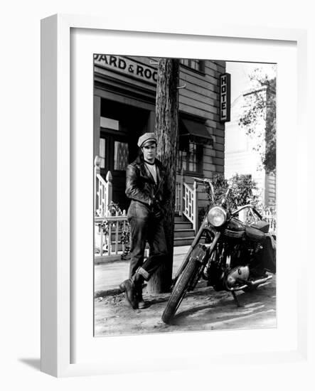 The Wild One, Marlon Brando, 1954-null-Framed Photo