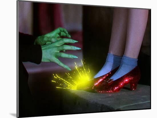 The Wizard of Oz, from Left: Margaret Hamilton, Judy Garland, 1939-null-Mounted Photo