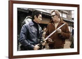 THE YAKUZA by SydneyPollack with Ken Takakura and Robert Mitchum, 1974 (photo)-null-Framed Photo