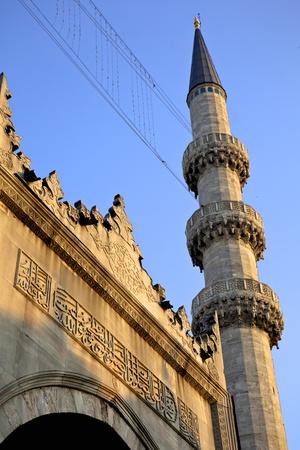 https://imgc.allpostersimages.com/img/posters/the-yeni-camii-new-mosque-istanbul-turkey-europe-eurasia_u-L-PNPOR50.jpg?artPerspective=n
