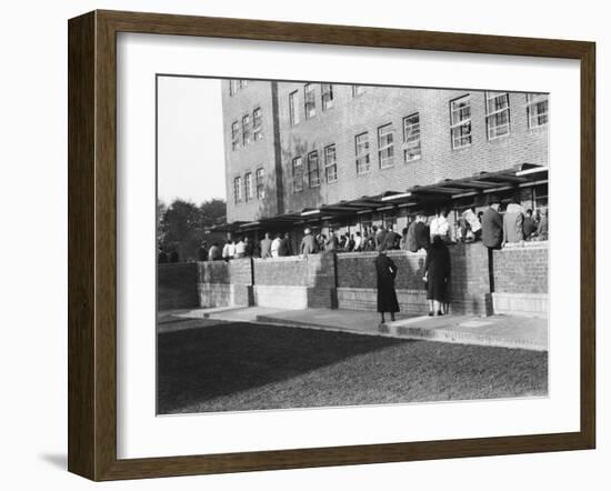 Theatre Queue 1930S-null-Framed Photographic Print