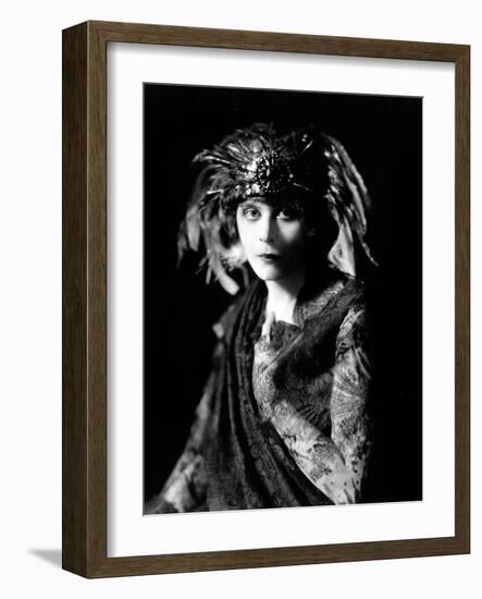 Theda Bara in the Broadway Show the Blue Flame, 1920-null-Framed Photo