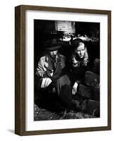 This Gun For Hire, Alan Ladd, Veronica Lake, 1942-null-Framed Photo