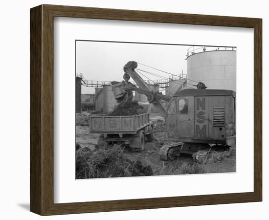 Thomas Smith Super 10 Earth Mover Working at the Shell Plant, Sheffield, South Yorkshire, 1961-Michael Walters-Framed Photographic Print