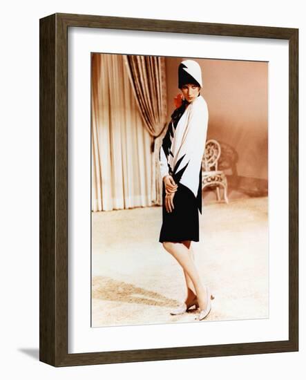 Thoroughly Modern Millie, Julie Andrews, 1967-null-Framed Photo