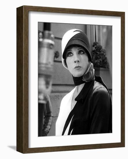 Thoroughly Modern Millie, Julie Andrews, 1967-null-Framed Photo