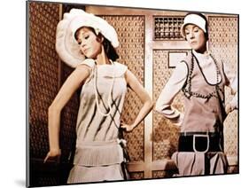 Thoroughly Modern Millie, Mary Tyler Moore, Julie Andrews, 1967-null-Mounted Photo