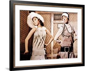 Thoroughly Modern Millie, Mary Tyler Moore, Julie Andrews, 1967-null-Framed Photo