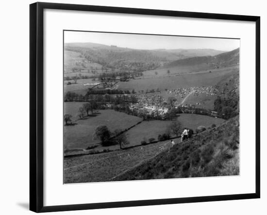 Thorpe Cloud-null-Framed Photographic Print