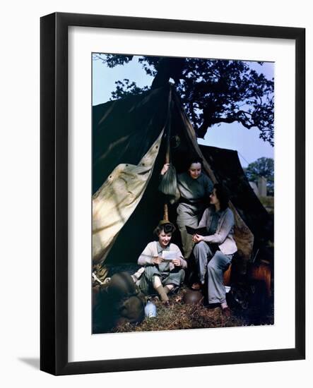 Three Women of the Women's Army Corps-null-Framed Photographic Print
