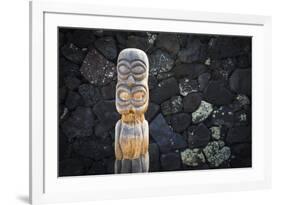 Tiki at Pu'uhonua O Honaunau National Historic Park, City of Refuge, Kona Coast, Hawaii, USA-Russ Bishop-Framed Premium Photographic Print