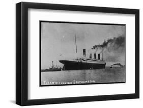 Titanic Departing from Southampton-null-Framed Premium Photographic Print