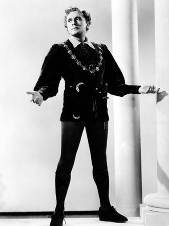 https://imgc.allpostersimages.com/img/posters/to-be-or-not-to-be-jack-benny-1942-hamlet_u-L-PH31M90.jpg?artPerspective=n