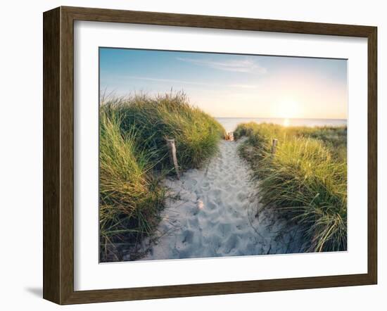 To the Beach-Stefan Hefele-Framed Giclee Print