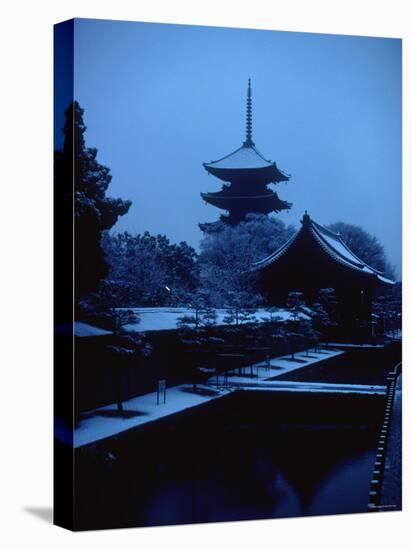 Toji Pagoda in Snow-null-Stretched Canvas