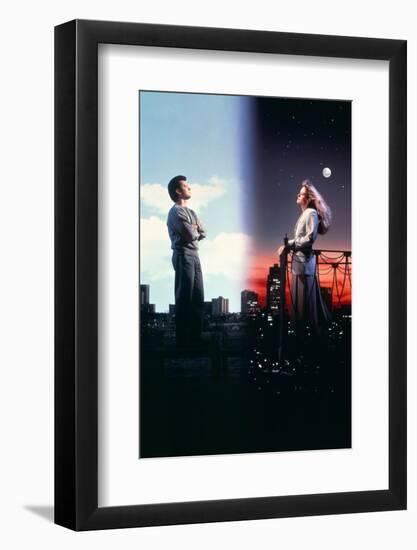 TOM HANKS; MEG RYAN. "SLEEPLESS IN SEATTLE" [1993], directed by NORA EPHRON.-null-Framed Photographic Print