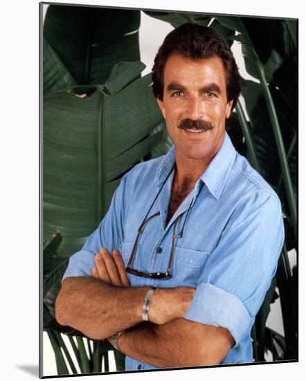 Tom Selleck, Magnum, P.I. (1980)-null-Mounted Photo