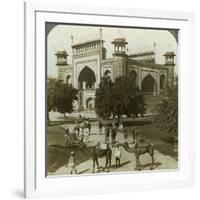 Tomb of Akbar, Sikandarah, Uttar Pradesh, India, C1900s-Underwood & Underwood-Framed Photographic Print