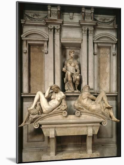 Tomb of Giuliano De' Medici, 1520-34-Michelangelo Buonarroti-Mounted Giclee Print