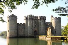 Bodiam Castle-Tony Baggett-Framed Photographic Print