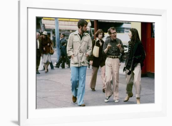 Tony Roberts, Woody Allen and Diane Keaton. ANNIE HALL, 1977 directed by Woody Allen (photo)-null-Framed Photo