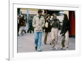 Tony Roberts, Woody Allen and Diane Keaton. ANNIE HALL, 1977 directed by Woody Allen (photo)-null-Framed Photo