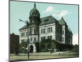 Topeka, Kansas - Exterior View of Rock Island Depot-Lantern Press-Mounted Art Print