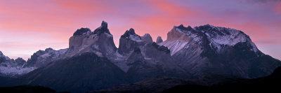 https://imgc.allpostersimages.com/img/posters/torres-del-paine-patagonia-chile_u-L-P8XLM80.jpg?artPerspective=n